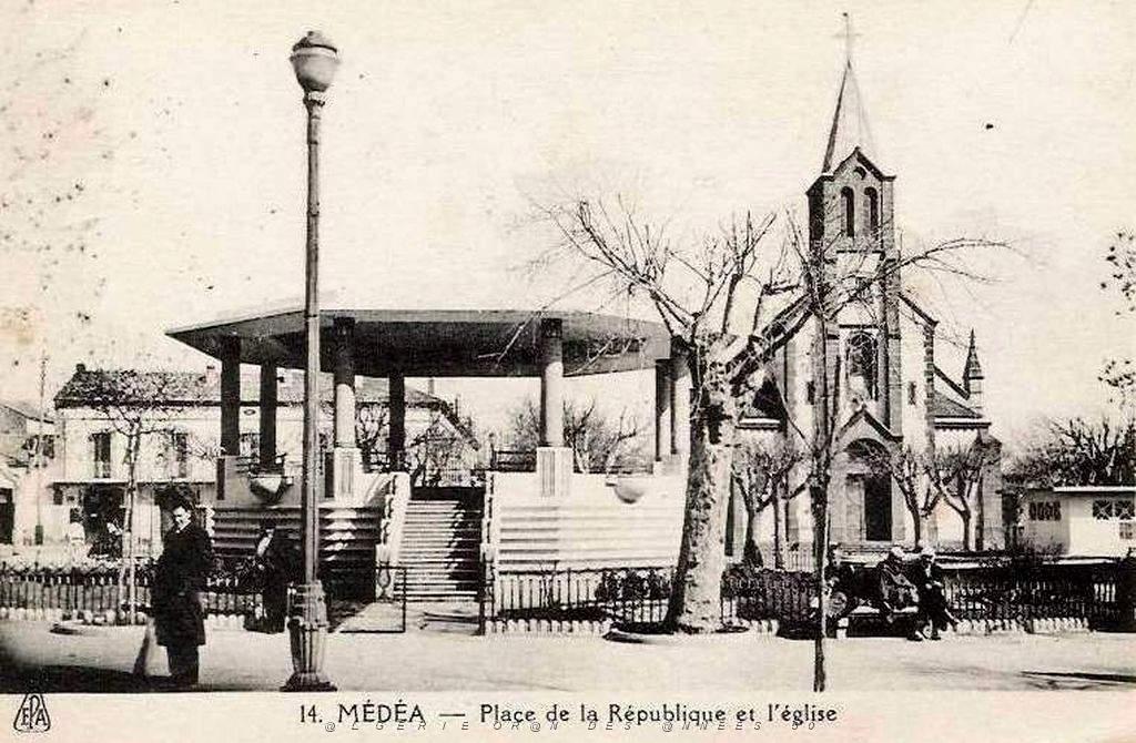 Medea - Kiosque 01.jpg